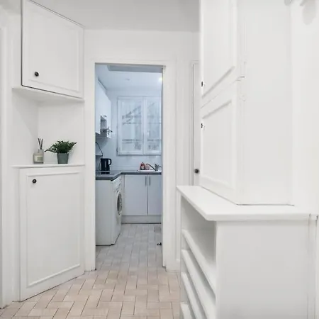 & Cosy Parisian Style Appartamento